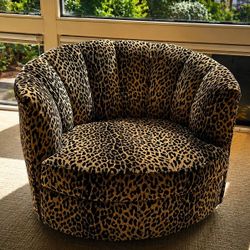 ✨ Hollywood Regency Leopard Velvet Swivel Chair | Sculptural Statement Piece ✨