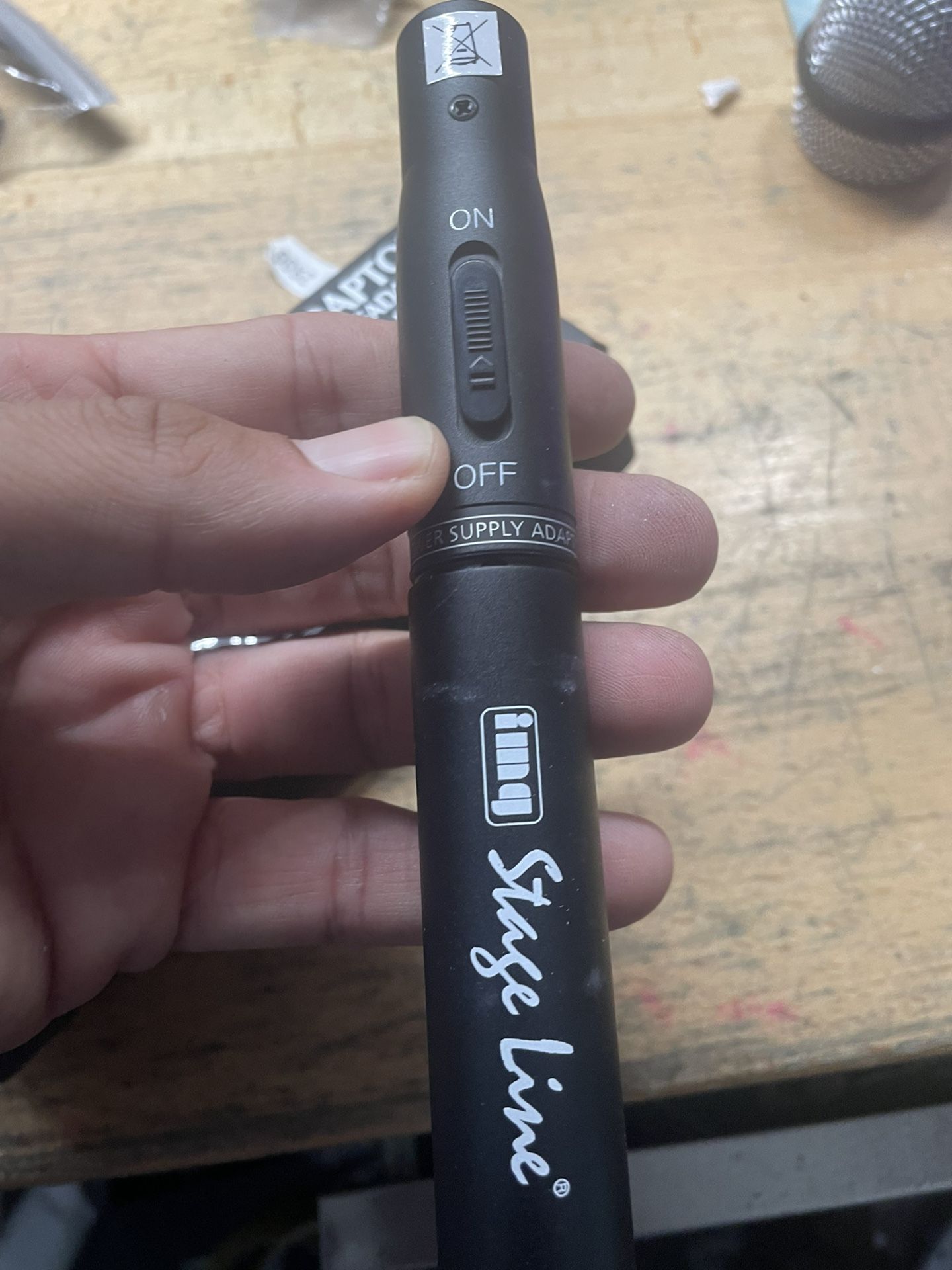 Power supply for microphone with mini xLR connector Made by Stageline