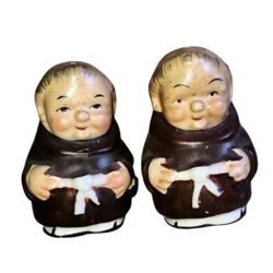 Vintage Salt N Pepper Shakers