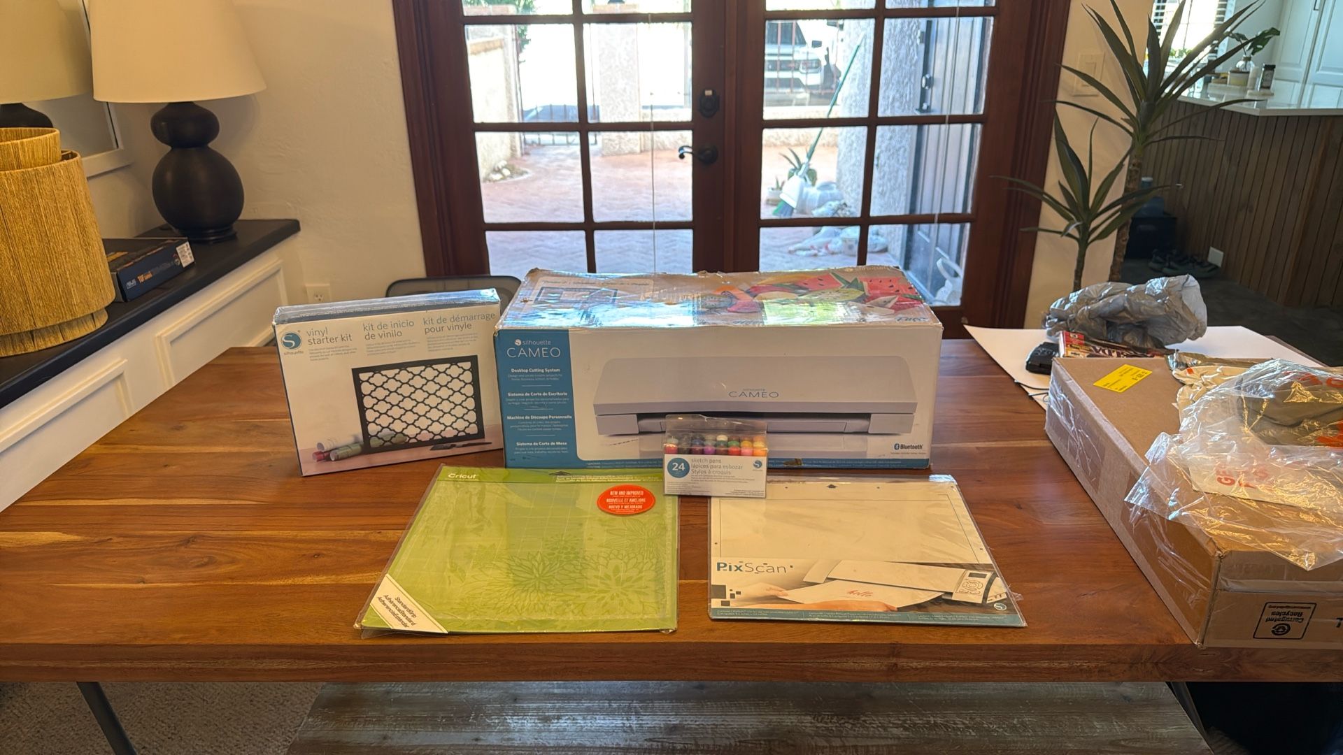 Silhouette Cameo Die and Vinyl Cutter