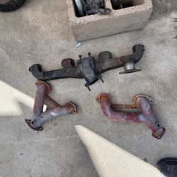 Chevy engine 216 Split Manifolds