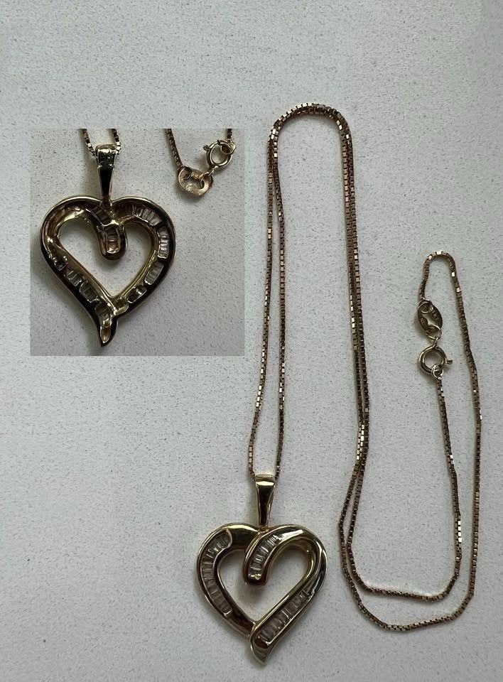 14k gold necklace with pendant
