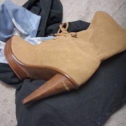 Micheal Kors Boots