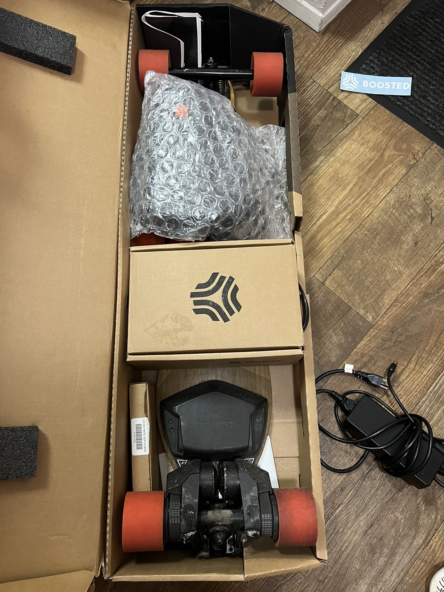 Boosted Board 2 With Many Free Accessory ( One Additional Long Range Battery)