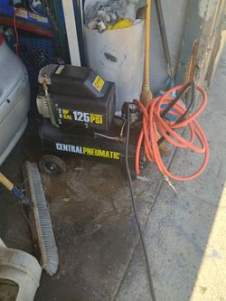 2 HP 8 GAL 125 PSI CENTRAL PNEUMATIC