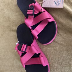 Chacos on sale womens size deals 8