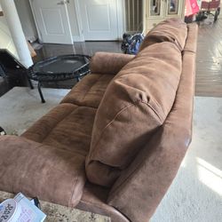 Reclining Love Seat And Chair