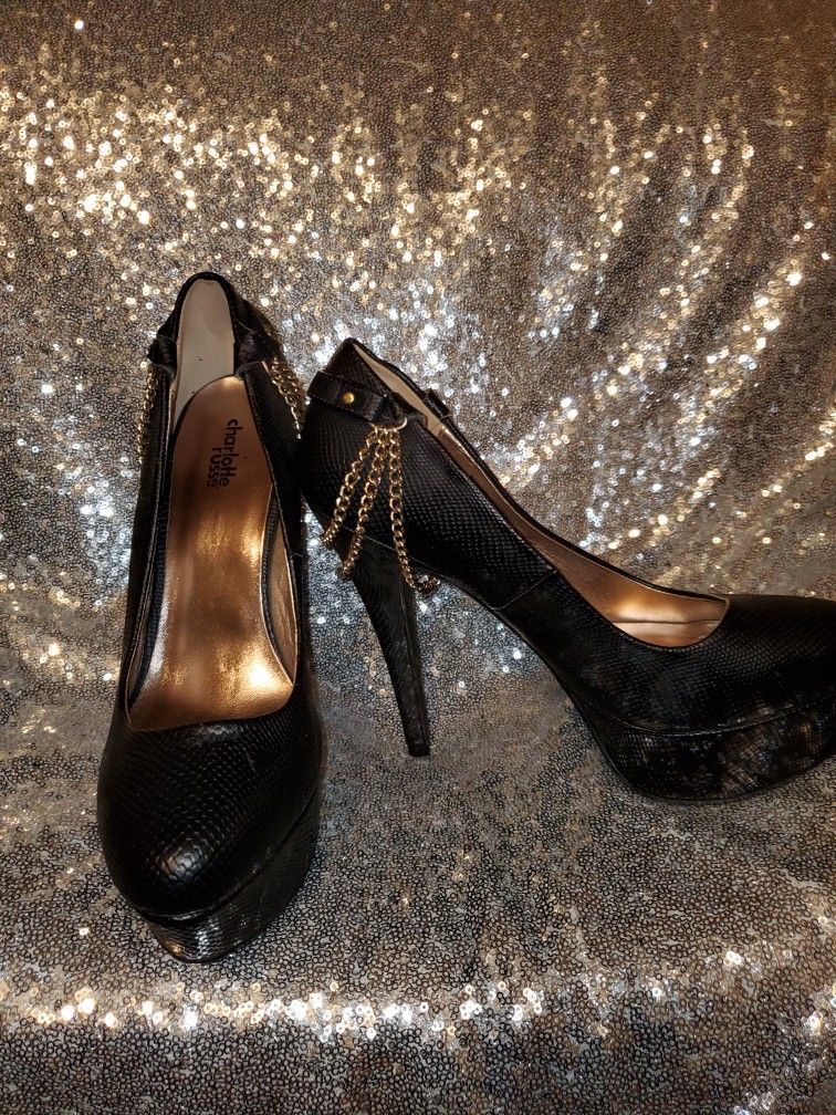 Black Heels With Chain Detail