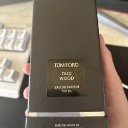 Tom Ford Oud Wood Eau De Parfum