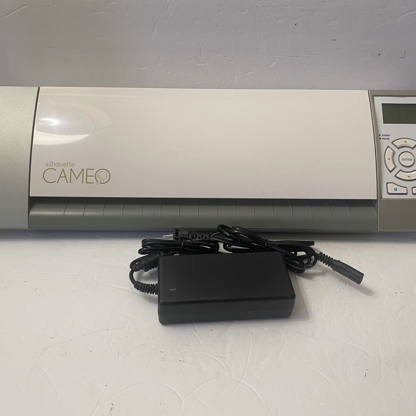 Silhouette Cameo 1 Desktop Cutting Machine for Sale in Santa