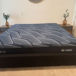 Mid century modern Eastern King Bedroom Set