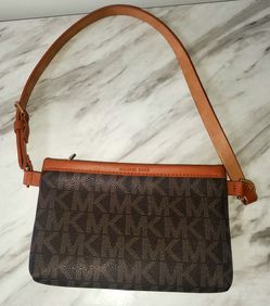 Michael Kors Signature Jet Set Logo Fanny Pack