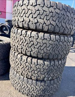 245/70/17 Bfgoodrich Selling a set of 4 tires in excellent condition 🫡