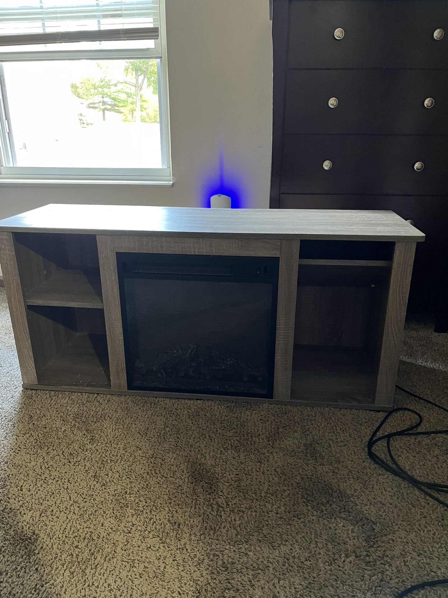 Tv/ Fireplace