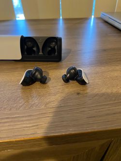 PULSE Explore™ wireless earbuds - PS5-White