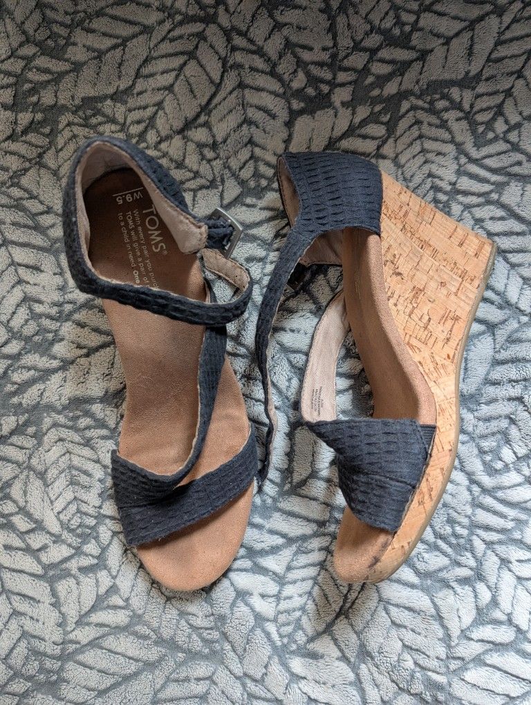 Toms Wedge Sandals