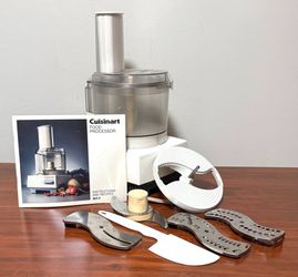Working Cuisinart DLC-5 TX Food Processor 7 Cup With Manual And Accessories