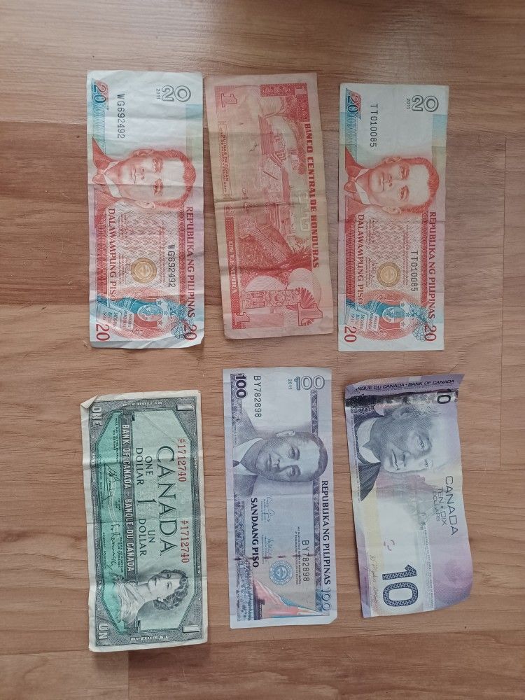 Foreign Bill's Selling As Lot