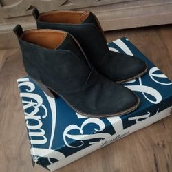 Lucky Brand  Women's Gore Booties