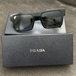 Prada Sunglasses mens (Like New)