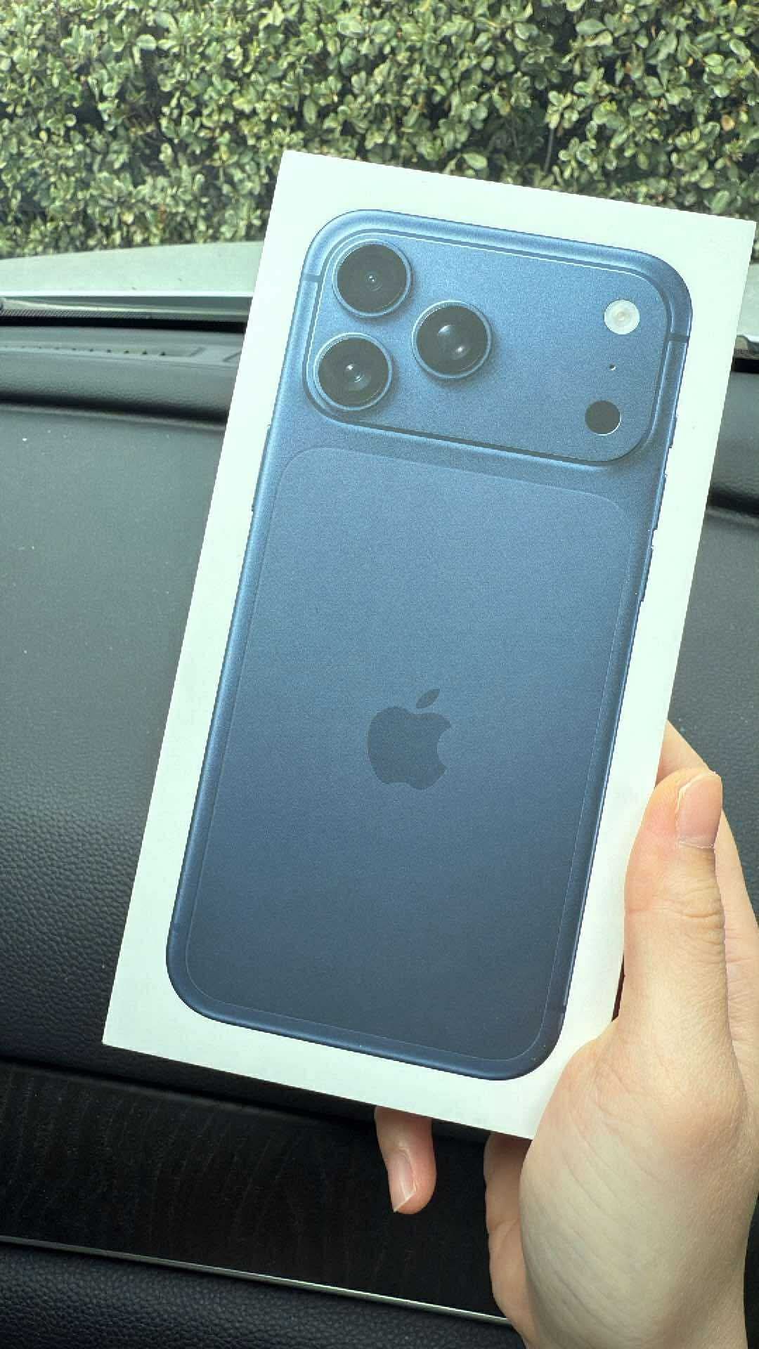 Iphone 17 Pro Max 256GB - Unlocked