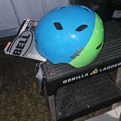 Kids Helmet 4 Years And 6 Years. They're New $20 Each Or $30 For Both 