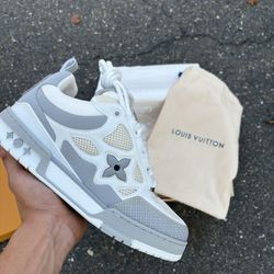 Louis Vuitton Shoes- Size 9