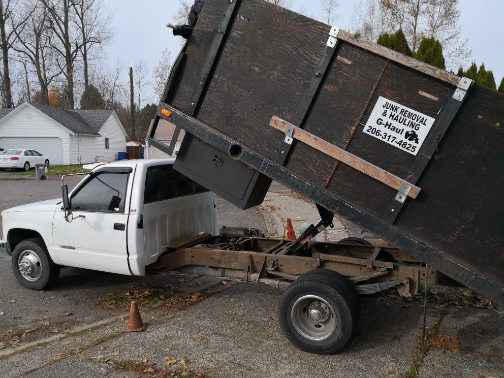 Chevy c3500 flatbed dump