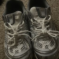 size 10-11 bottega Veneta silver