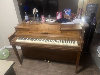 Upright Console Piano Wood Finish