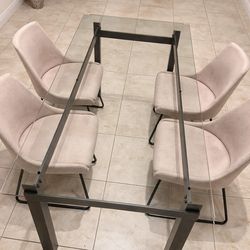 Mesa de Comedor Moderna 7FT + 4 Sillas | Glass Dining Table Set
