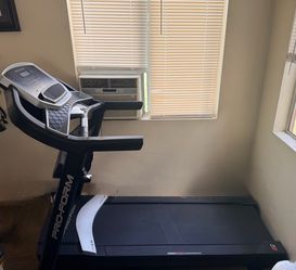 NordicTrack Treadmill Pro-Form Sport 7.0