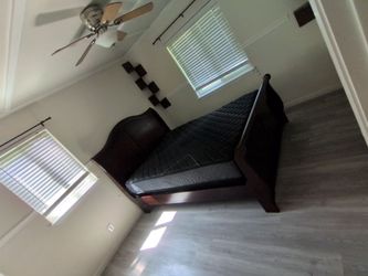 Queen bed. Mattress and box springs
