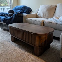 Coffee table - lift top - fluted design