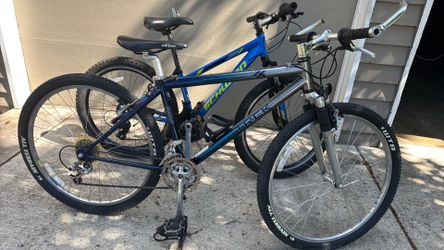 TWO BICYCLES TREK & SCHWINN