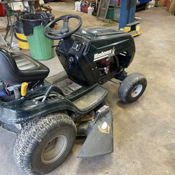 Leaf Sweeper Bolens Lawn Tractor 38”  15.5HP Briggs 