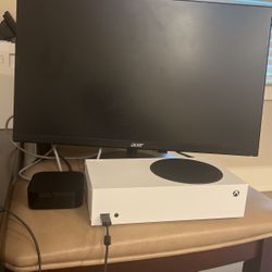 Xbox Series S And Monitor