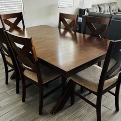 Dining Table - Extendable, with chairs