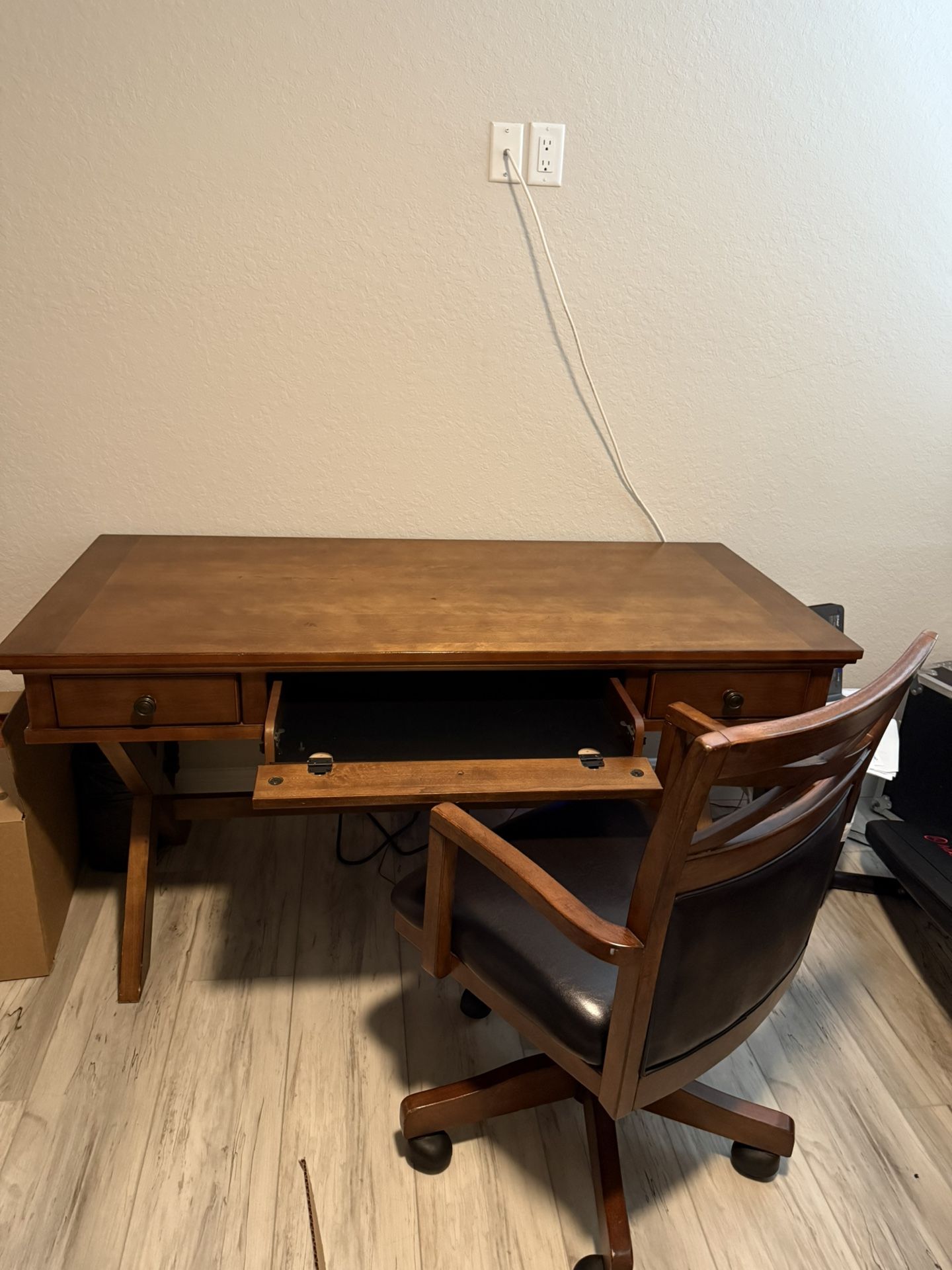 Wood desk & Chair