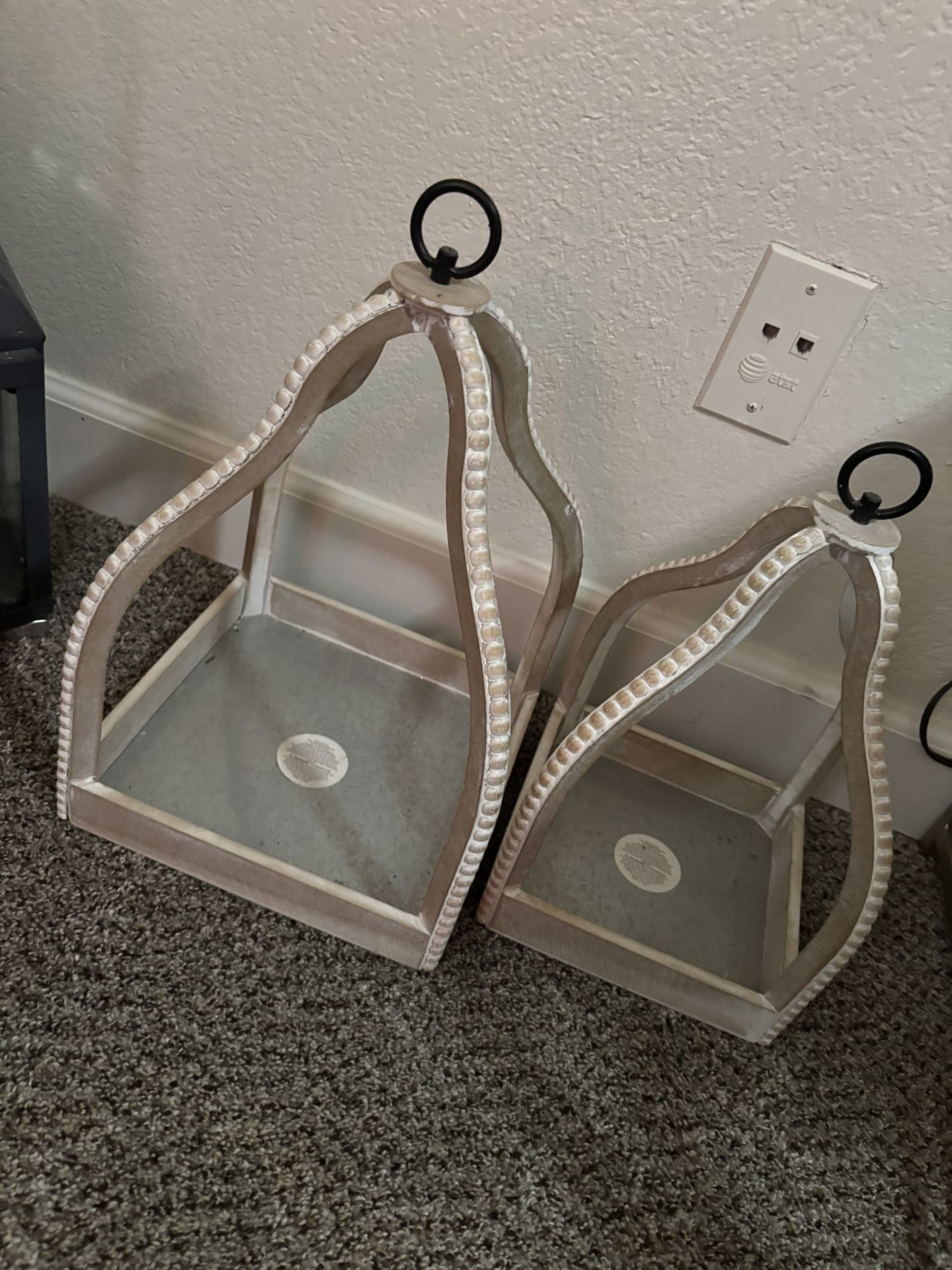 Two Lantern From Kirkland