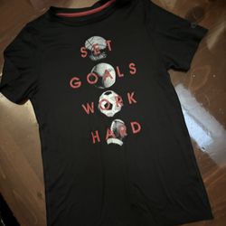 Boys T-shirt Size 12