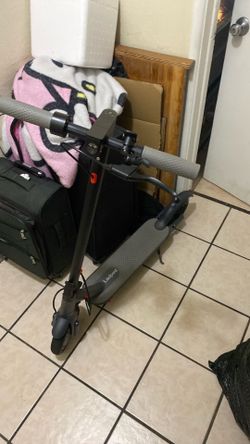 Malfunctioning electric scooter , fix it and its yours!
