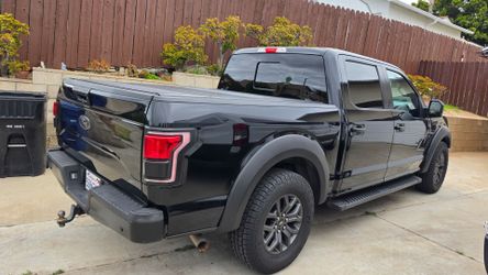 2016 Ford F-150 Lariat SuperCrew 4x2 – Low Miles – Loaded