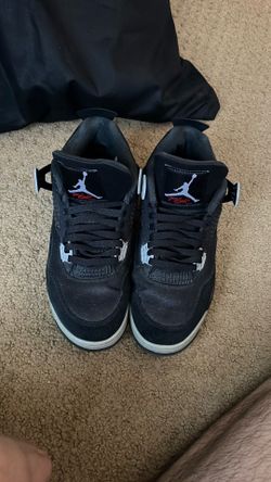 Jordan 4s 9.5