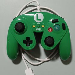 Nintendo Wii/Wii U Fight Pad Controller (Luigi)
