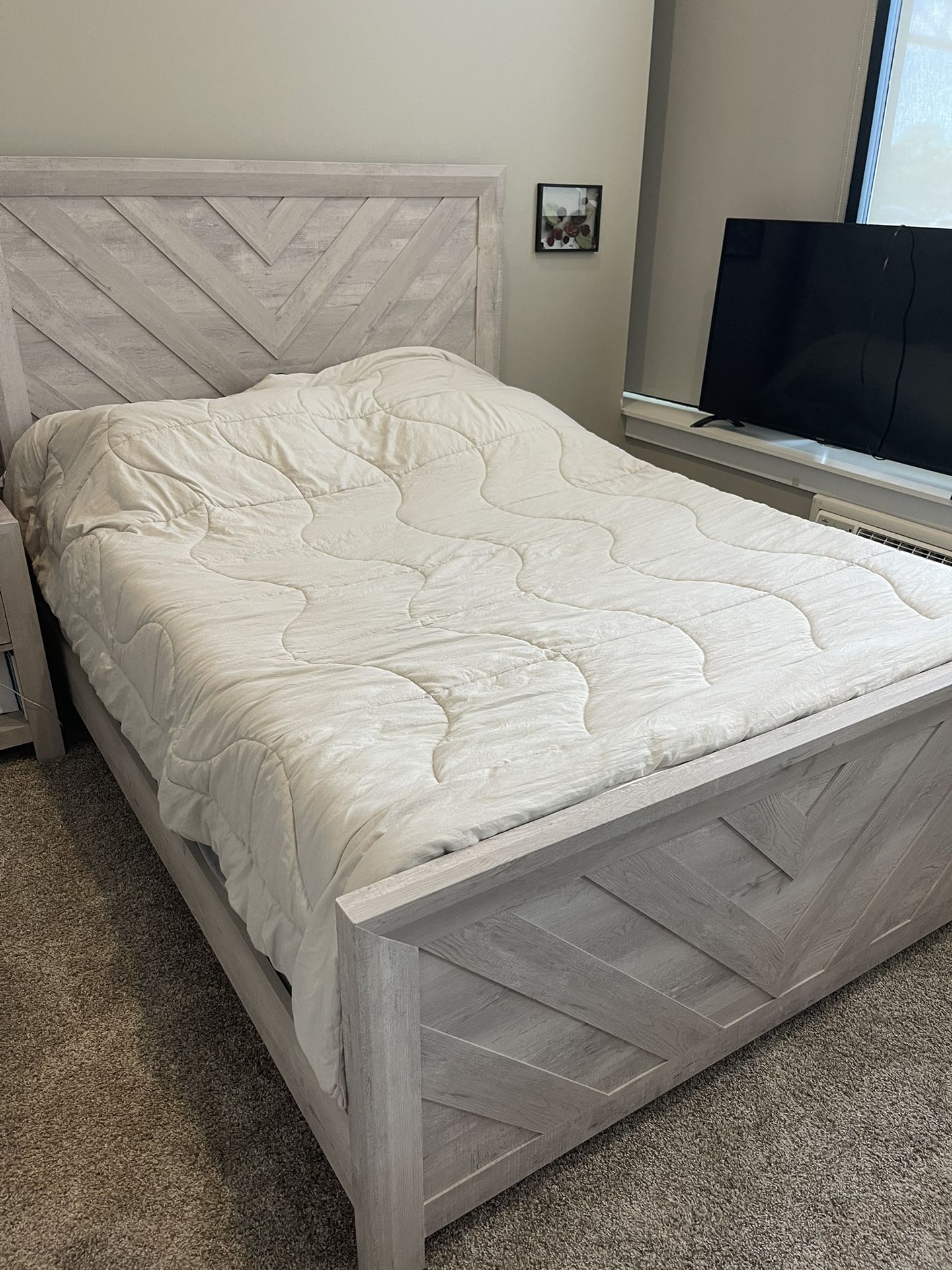 Queen Bedroom Set