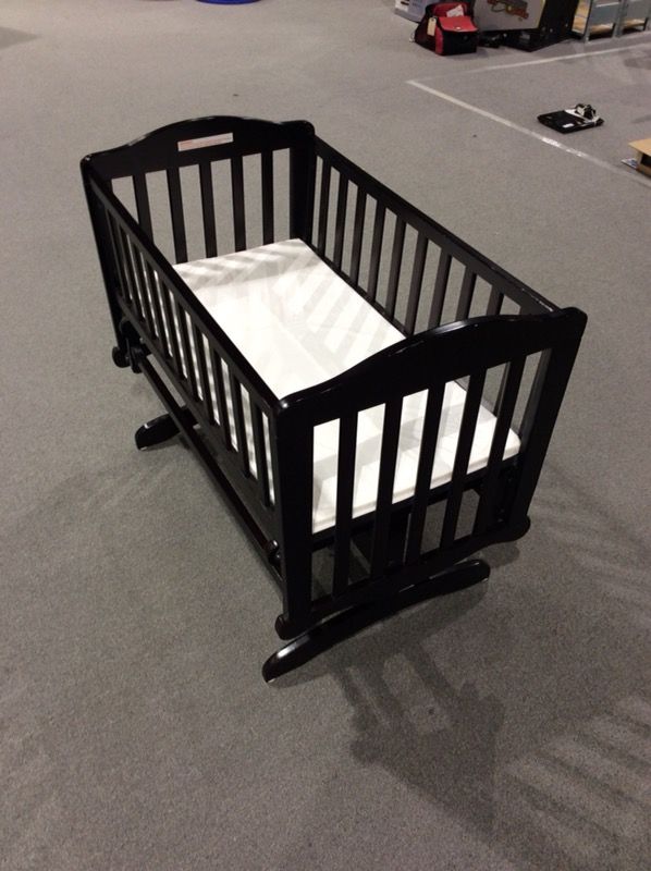 Sorelle (ASTM F2194-07) Dondola Cradle