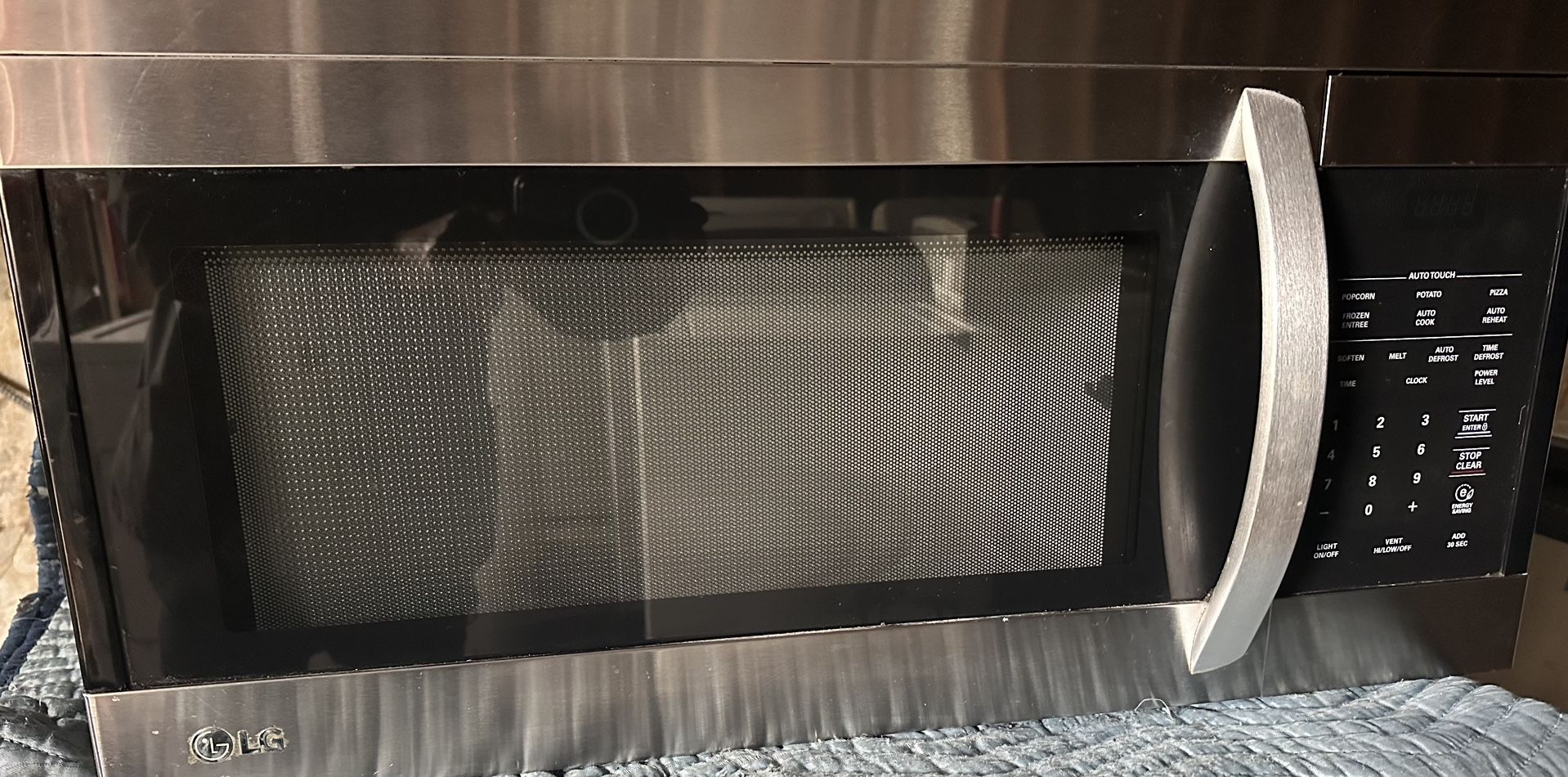 LG MICROWAVE (OVER THE RANGE) $125