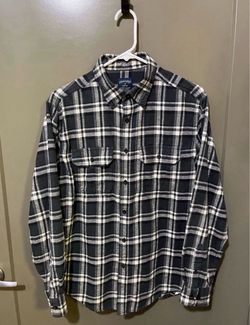 Men’s Medium By Faded Glory Flannel Navy Blue Plaid Button Shirt (Pick up🛒 In Bellevue) *Check out my Other Posts 🎁