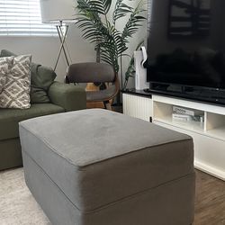 🩶 Modern Gray Ottoman / Footrest – Great Condition